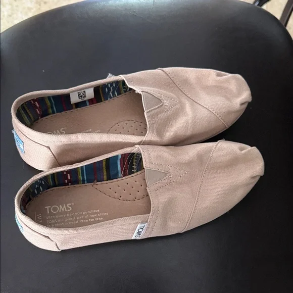 TOMS Beige Moccasins - Picture 4 of 4